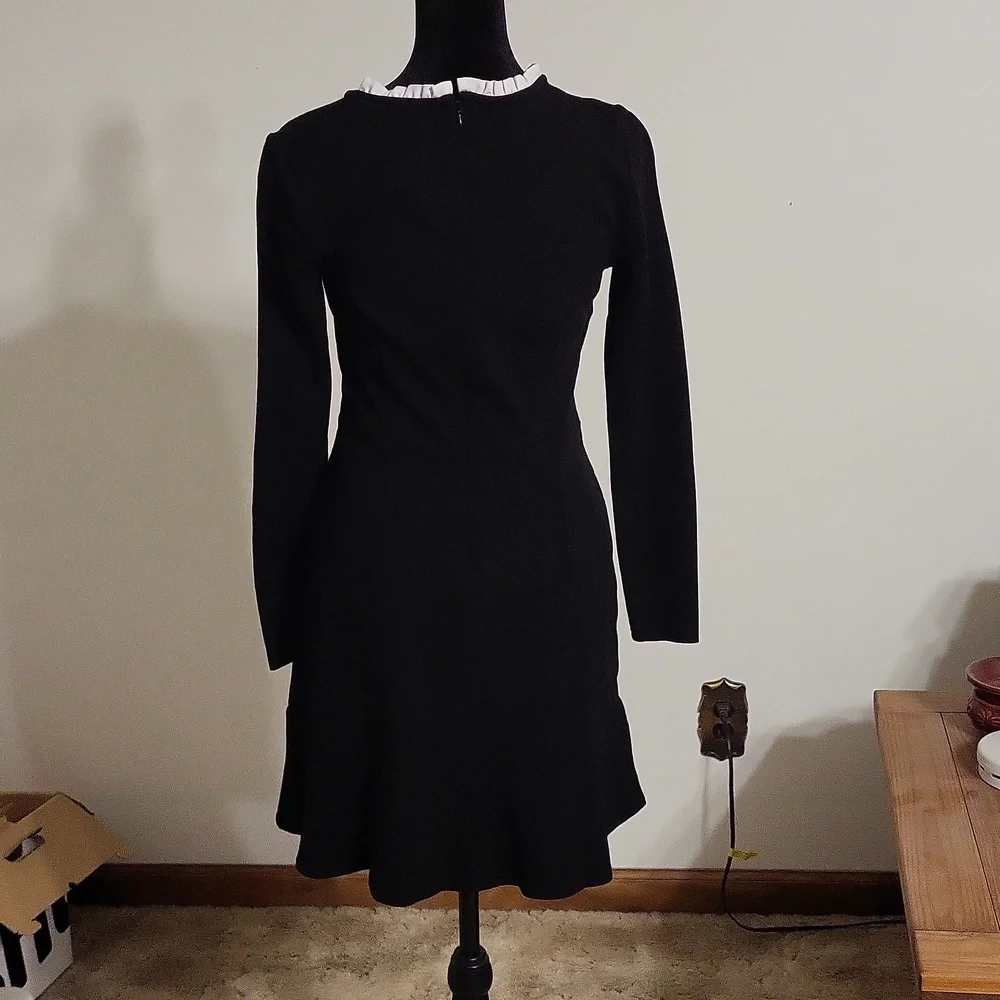 Black dress - Picture 3 of 5